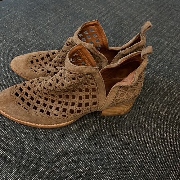 Jeffery Campbell Booties - Picture 2 of 6